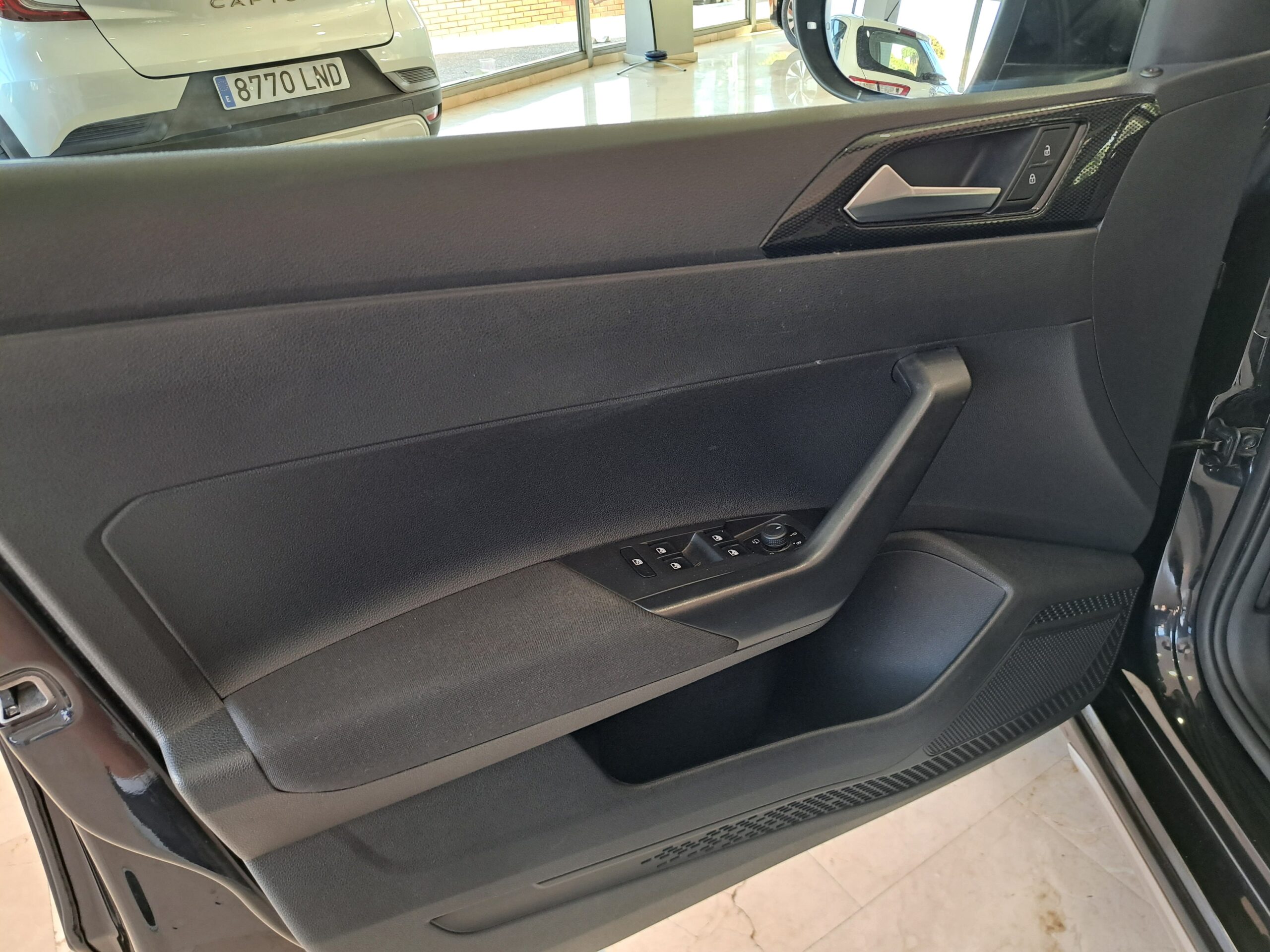 Volkswagen Taigo. Life