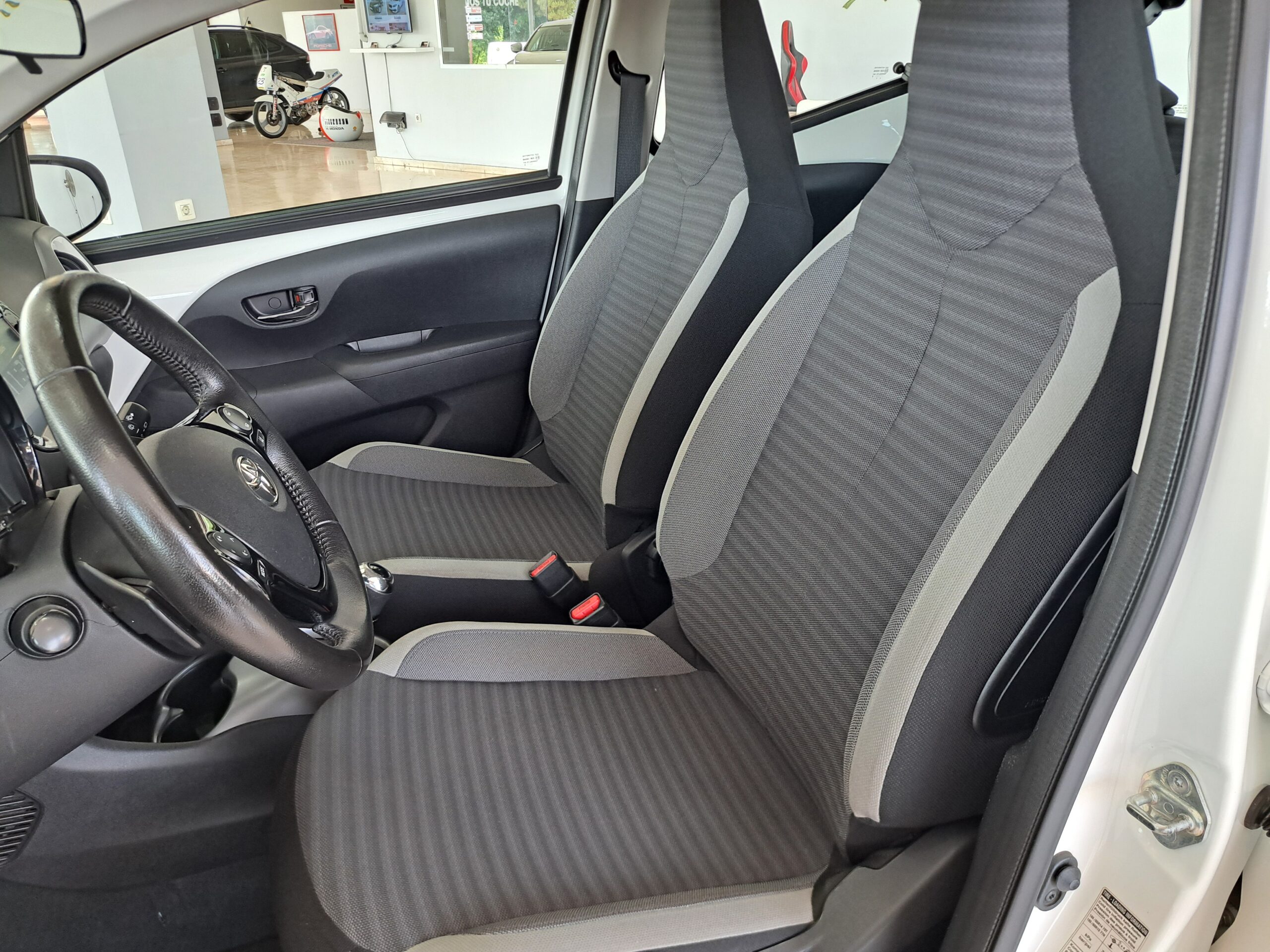 Toyota Aygo Wt-i X-Play Automático