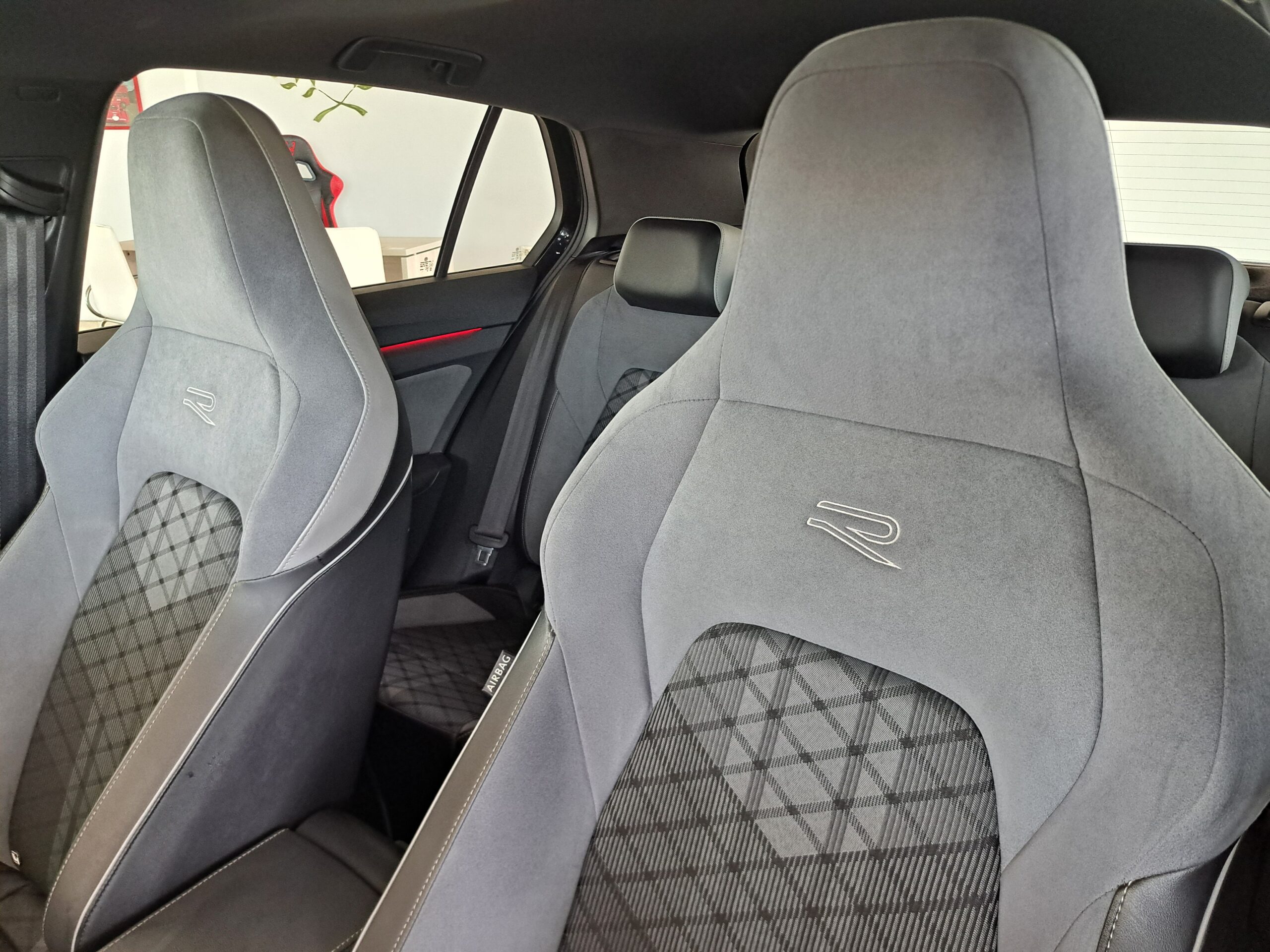 Volkswagen Golf 1.5 Tsi R-Line 150cv